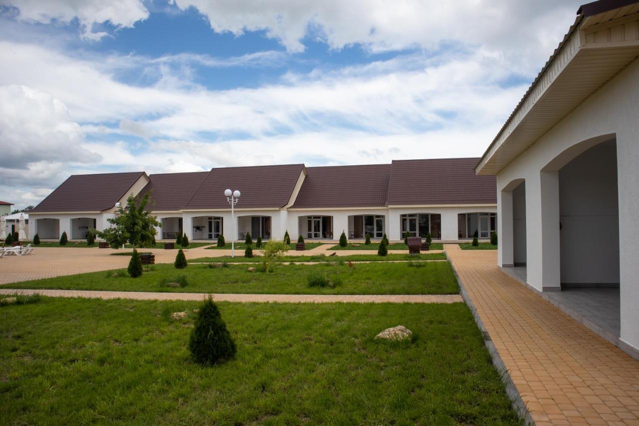 База Відпочинку "Сонячна" Primorskoye Exterior foto