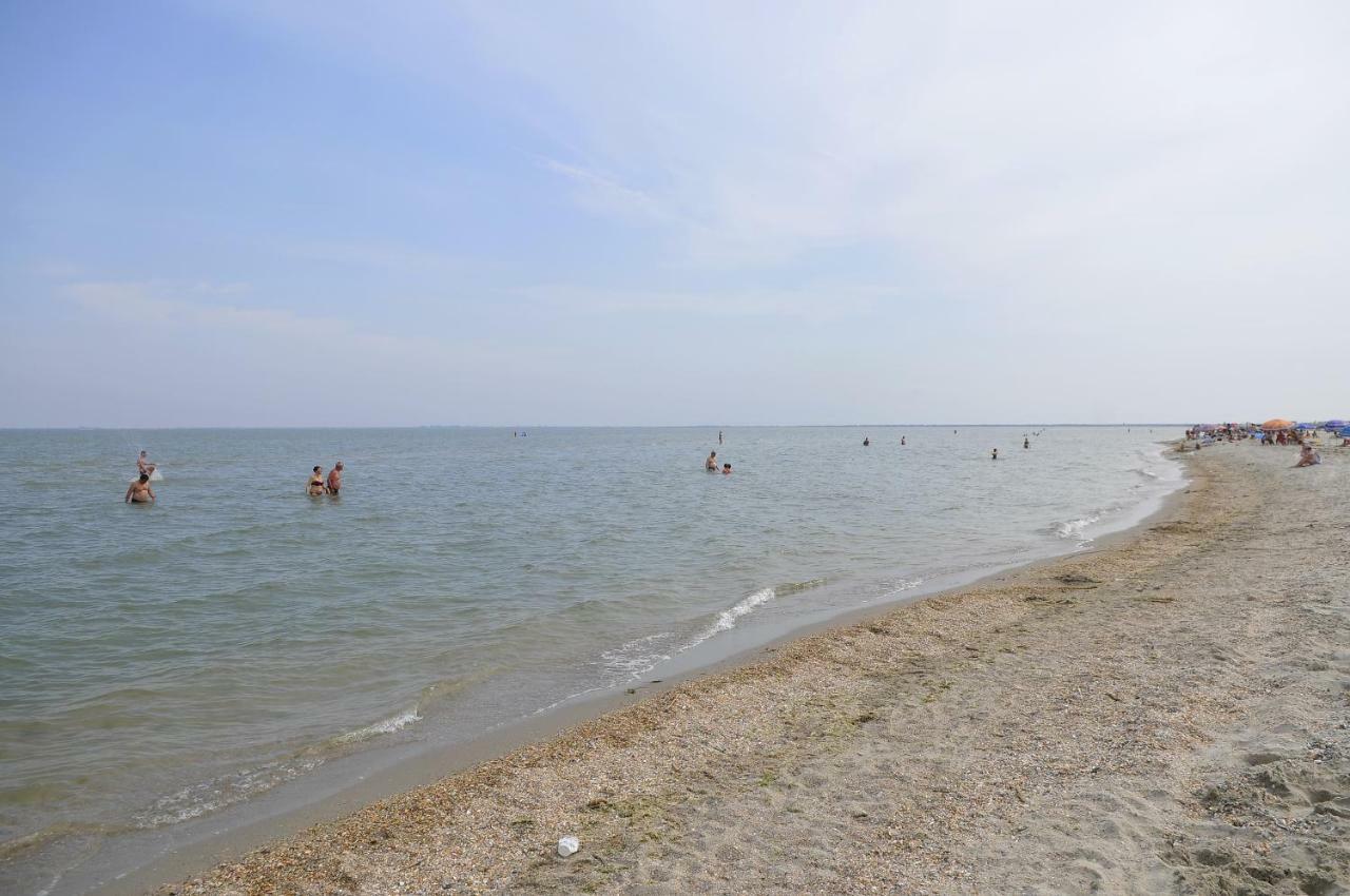 База Відпочинку "Сонячна" Primorskoye Exterior foto